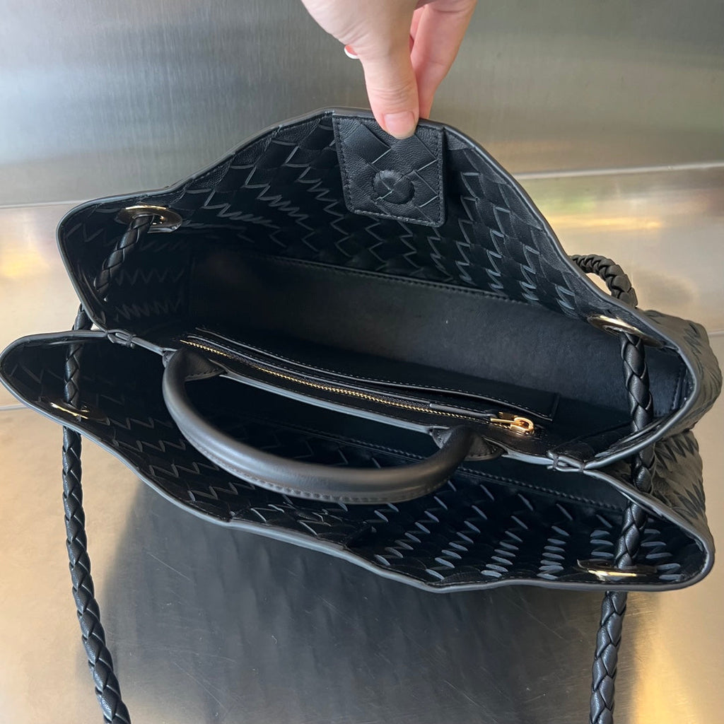 Bottega Veneta Small Andiamo 29 in Black Lambskin Bag
