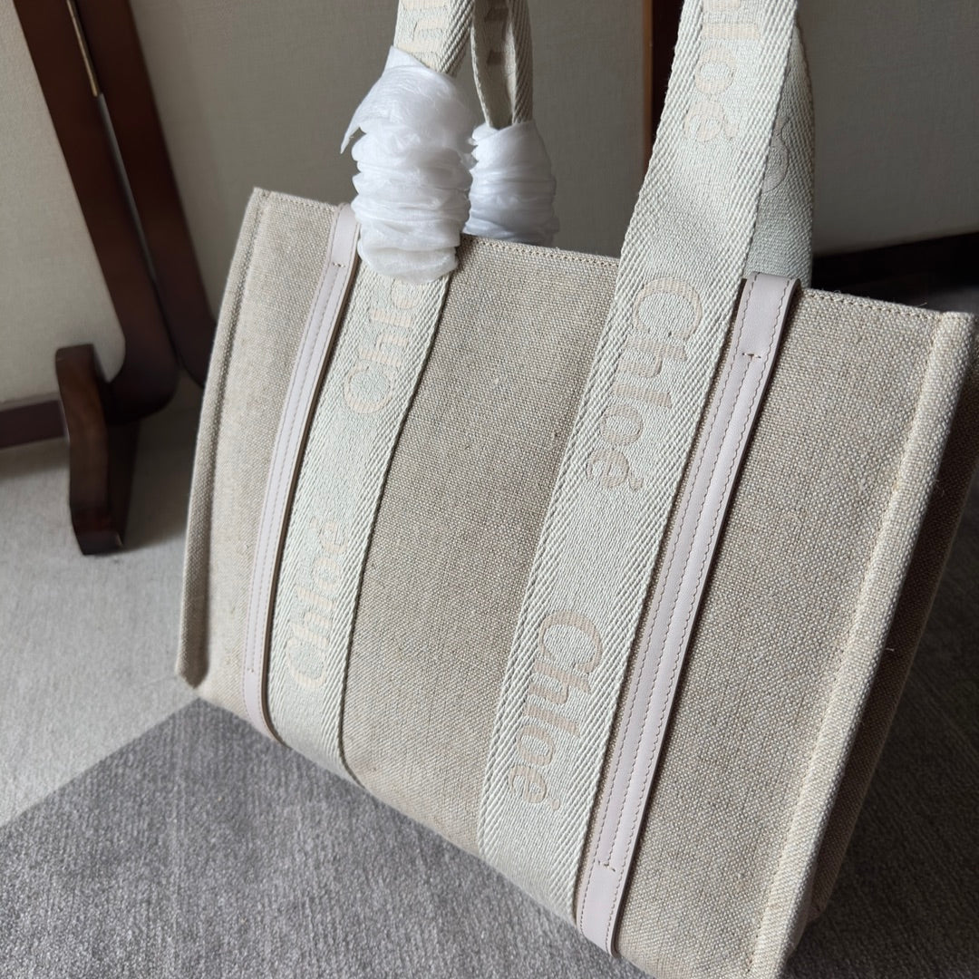 Medium Woody Tote Bag 37 in Beige Linen Canvas Webbing Logo Embroider Cotton White Calfskin