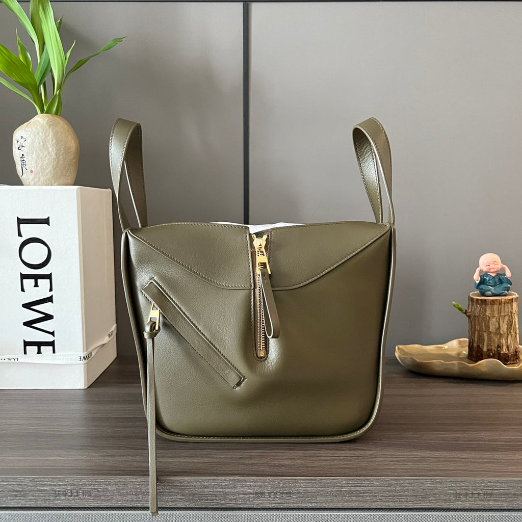 Loewe 20 Hammock Compact Bag in Army Green Calfskin