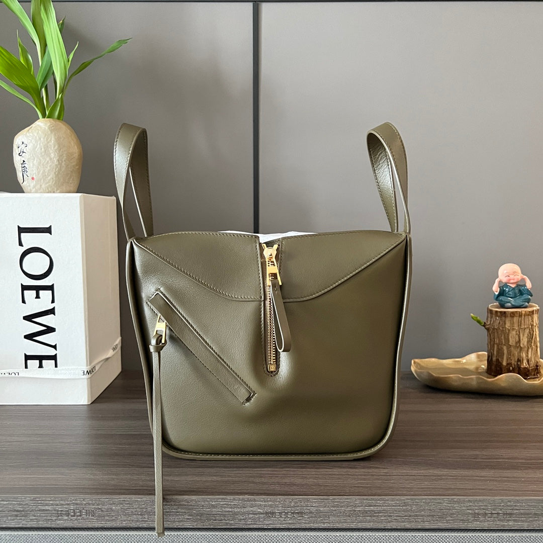 Loewe 20 Hammock Compact Bag in Army Green Calfskin