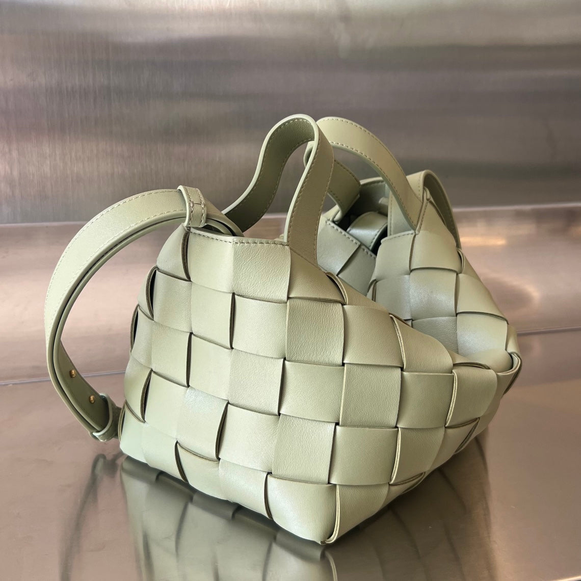 Bottega Veneta Small 22 Cassette in Eicru Beige Lambskin Bag