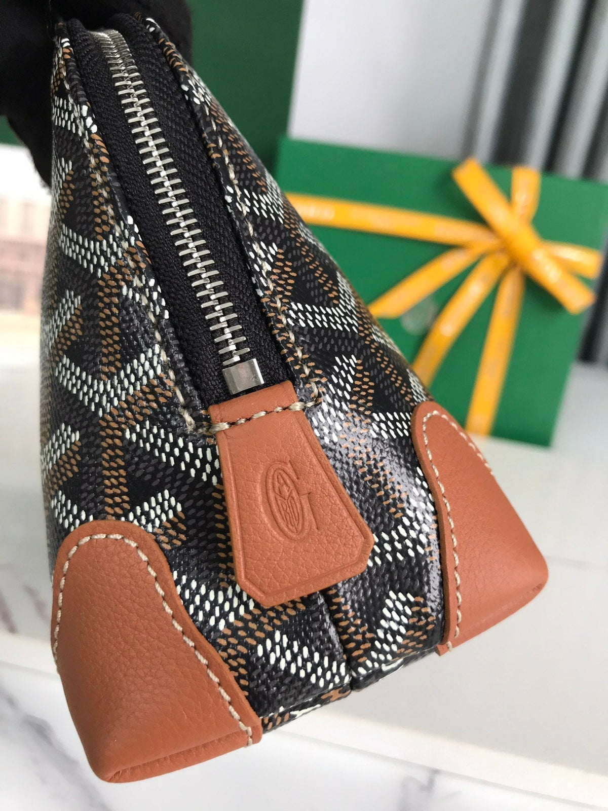 Goyard Vendôme Cosmetic Pouch 17 in Black Goyardine Canvas and Tan Calfskin Trim