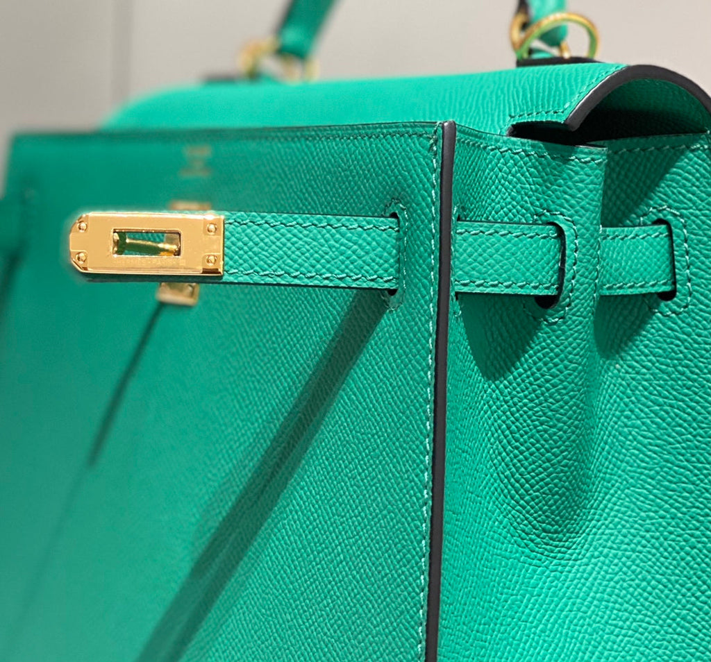 Hermes Kelly 25cm in Vert Vertigo Epsom Calfskin Gold Hardware Bag