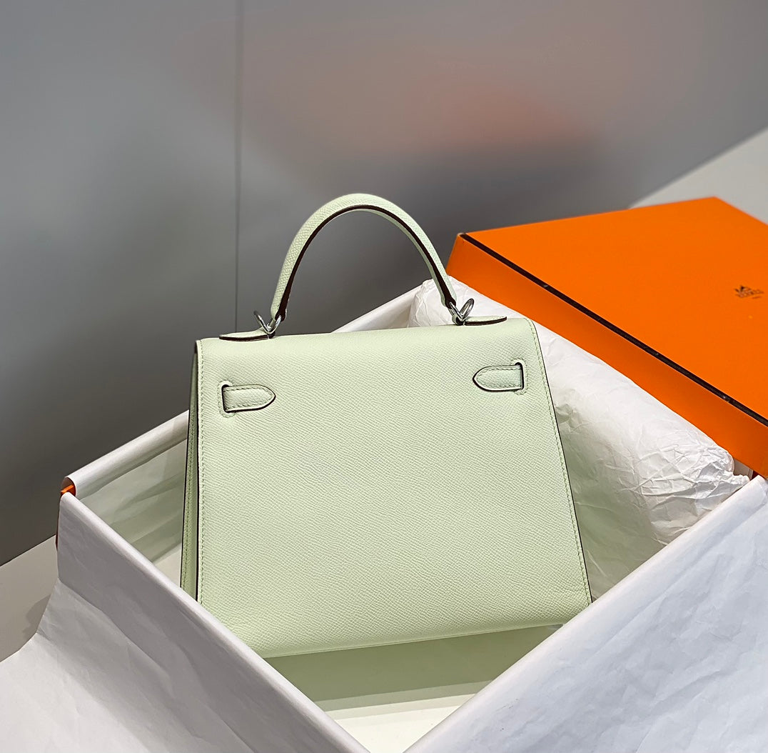Hermes Kelly 25cm in Vert Fizz Swift Calfskin Silver Hardware Bag