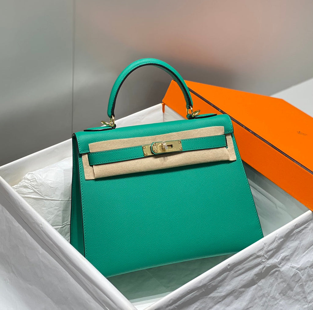 Hermes Kelly 28cm in Vert Vertigo Epsom Calfskin Gold Hardware Bag