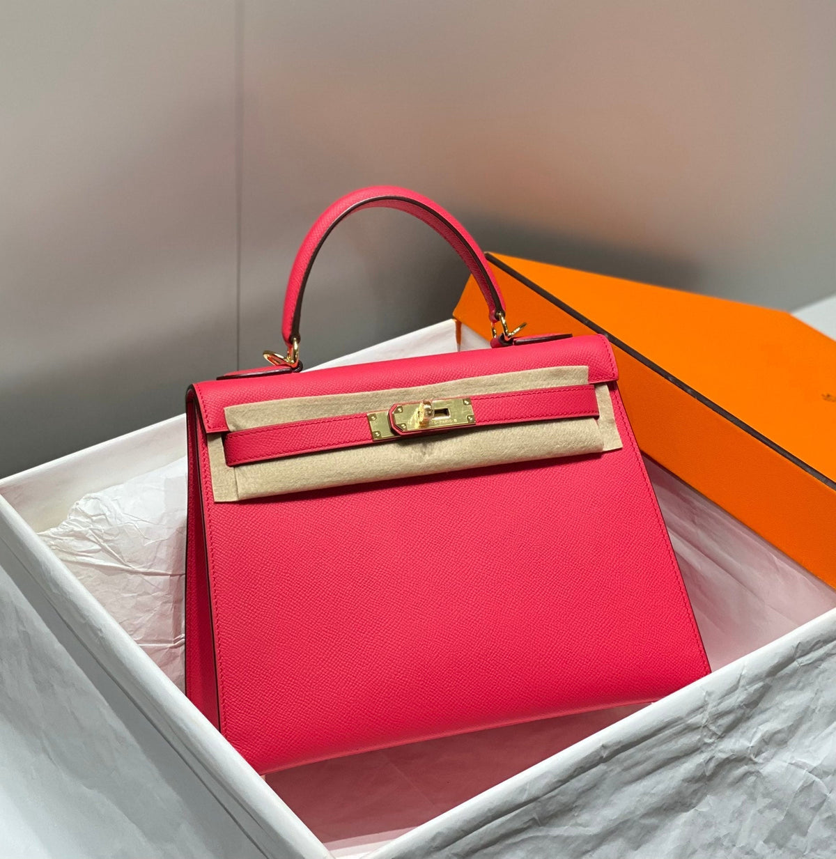 Hermes Kelly 28cm in Rose Tyrien Swift Calfskin Gold Hardware Bag