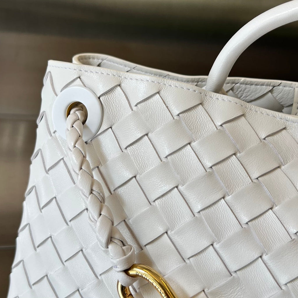Bottega Veneta Small Andiamo 29 in White Lambskin Bag