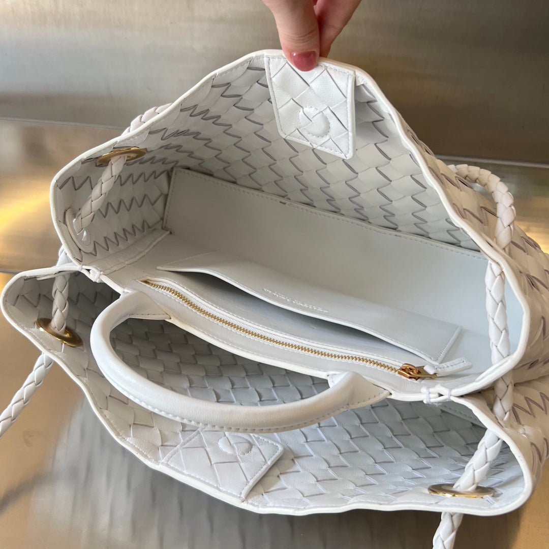 Bottega Veneta Small Andiamo 29 in White Lambskin Bag