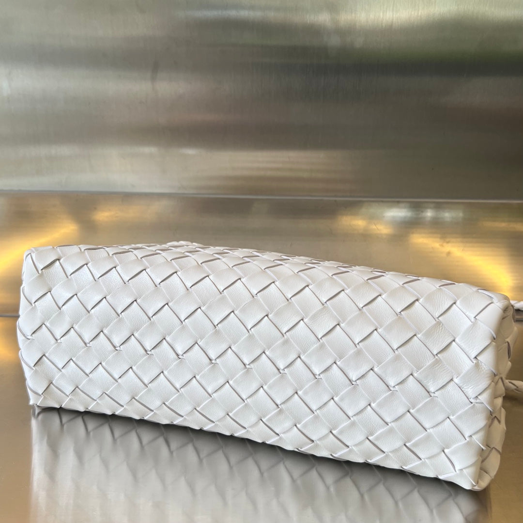 Bottega Veneta Small Andiamo 29 in White Lambskin Bag