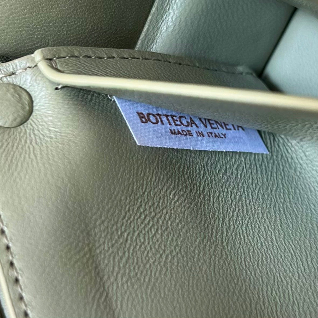Bottega Veneta Mini Cassette 18 in White Cream Lambskin Bag