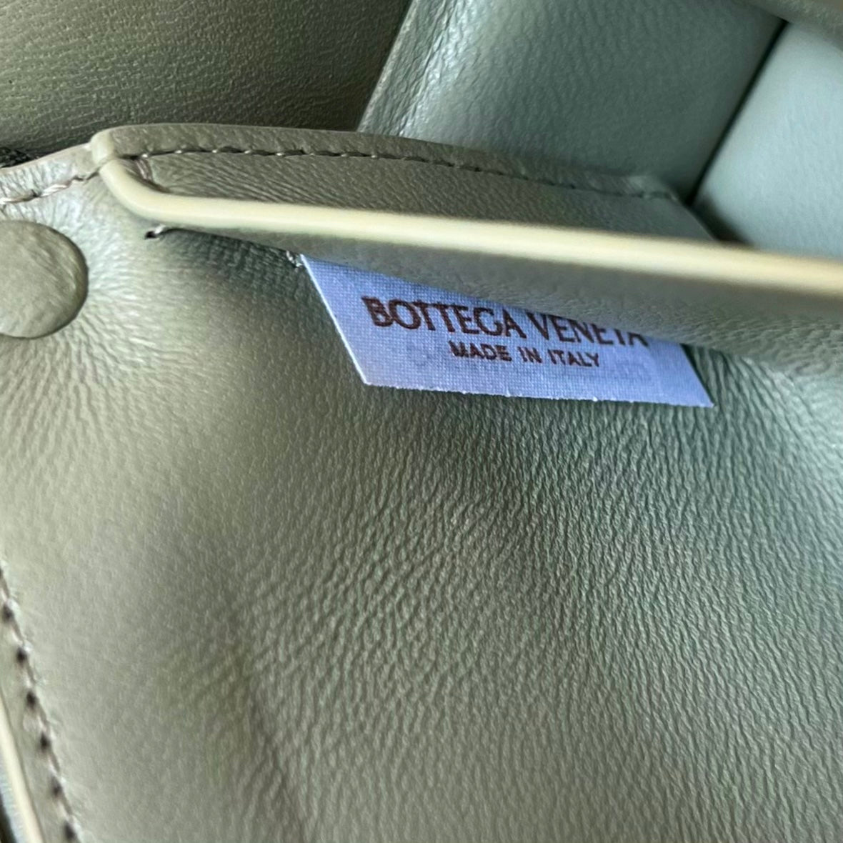 Bottega Veneta Mini Cassette 18 in White Cream Lambskin Bag