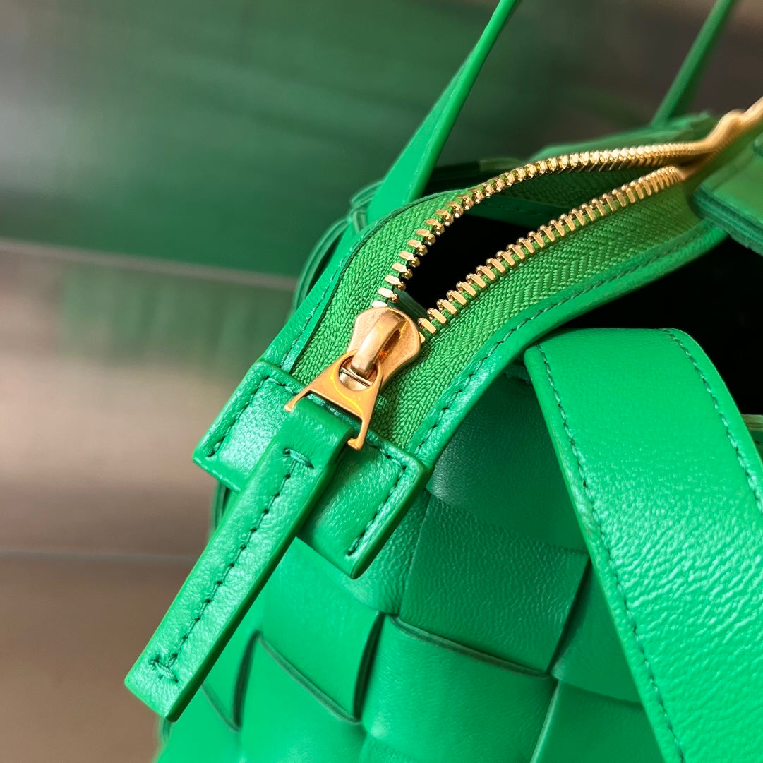 Bottega Veneta Medium 28 Cassette Light Green Lambskin Bag