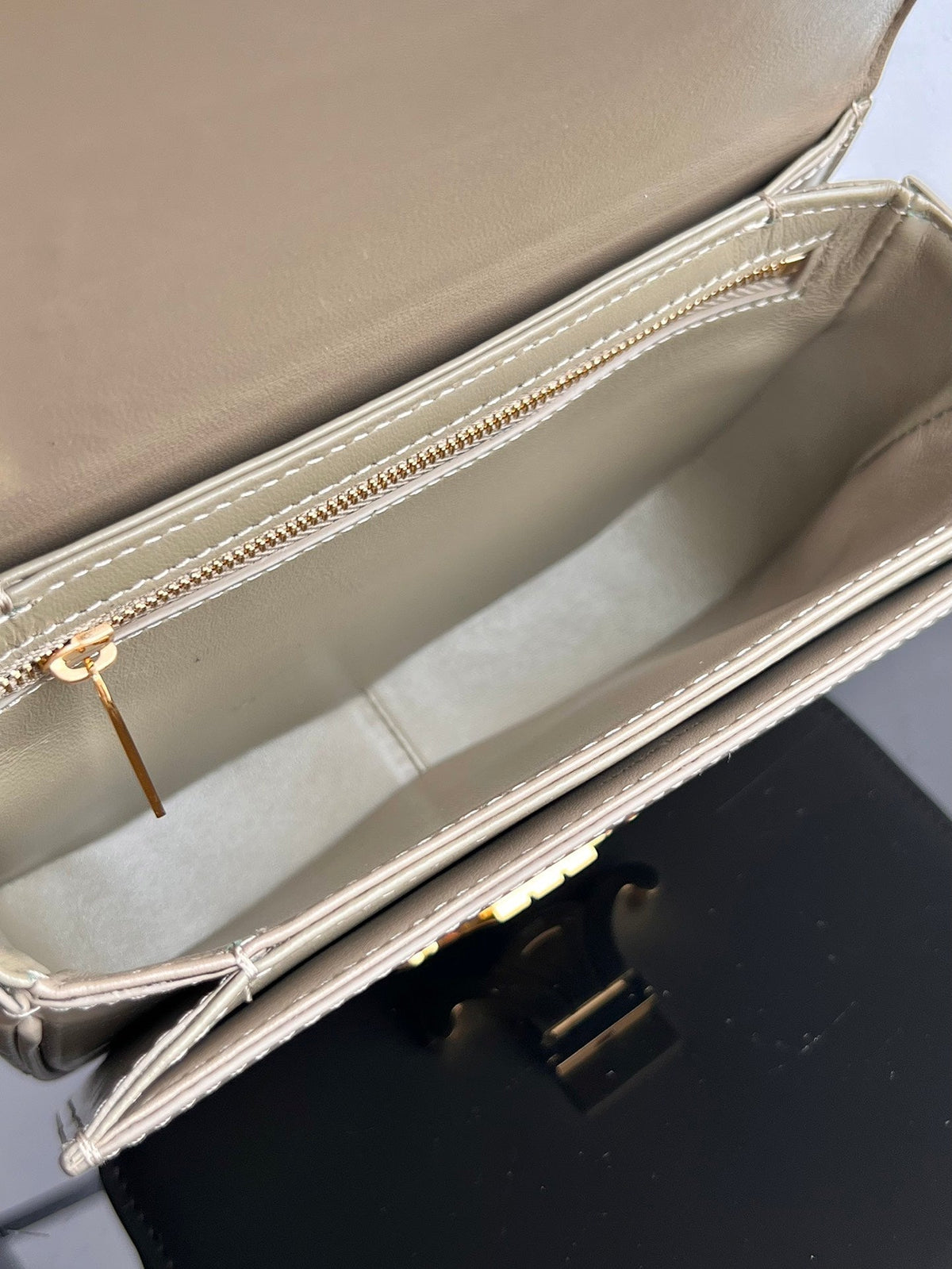 Celine Triomphe Teen 22 Pebble Grey Cowhide Bag