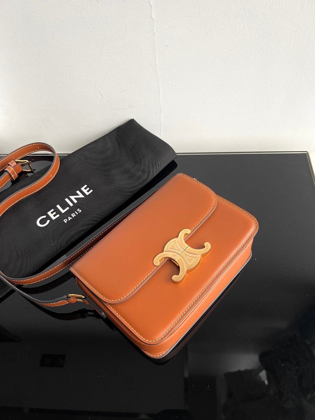 Celine Triomphe Teen 22 Cinnamon Brown Cowhide Bag