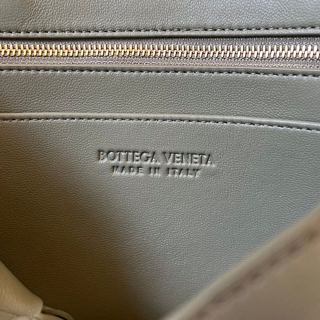 Bottega Veneta Small Andiamo 29 in Ecru Beige Lambskin Bag