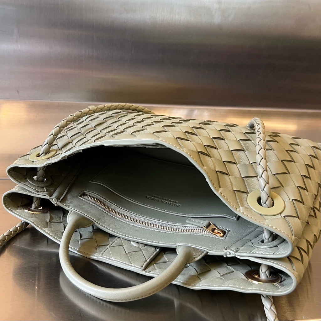 Bottega Veneta Small Andiamo 29 in Ecru Beige Lambskin Bag
