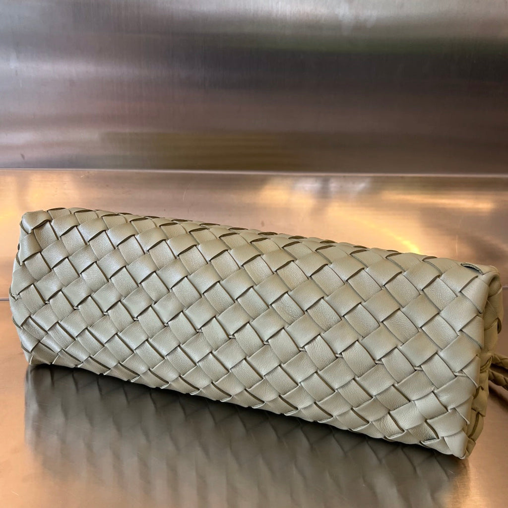 Bottega Veneta Small Andiamo 29 in Ecru Beige Lambskin Bag