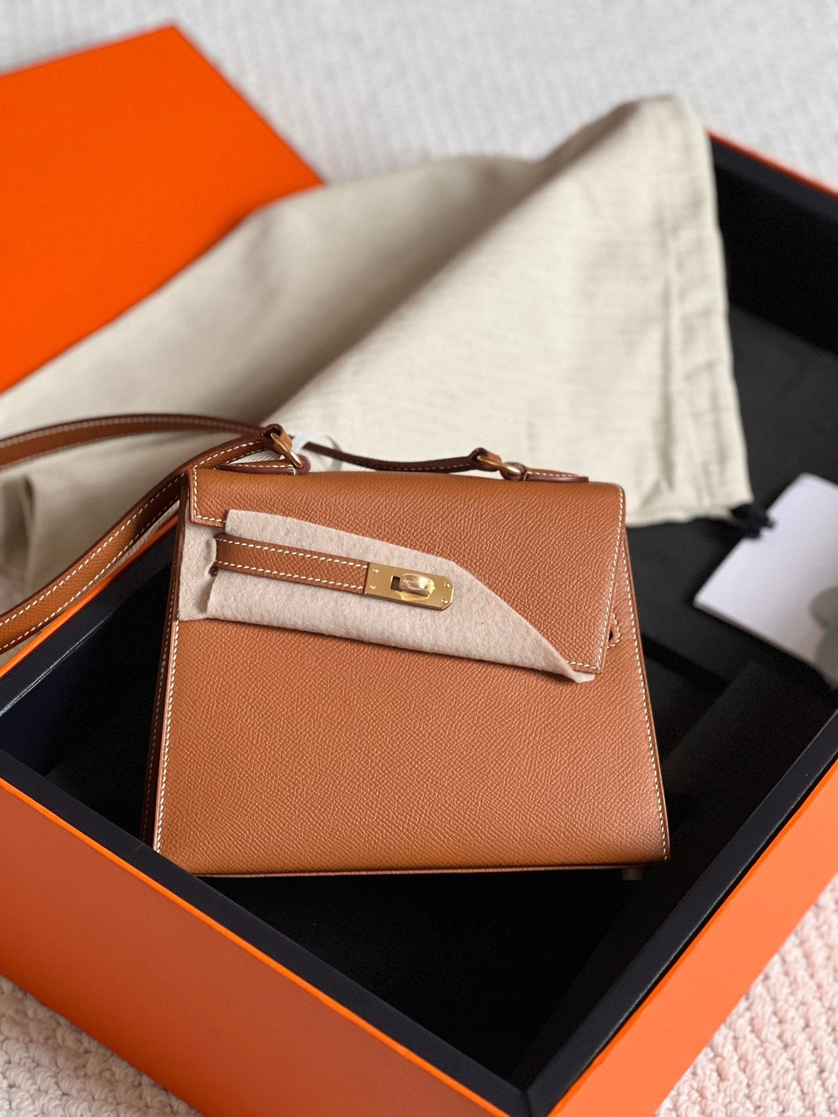 Hermes Kelly Desordre 20 in Bronze Brown Epsom Leather with Gold Hardware Bag