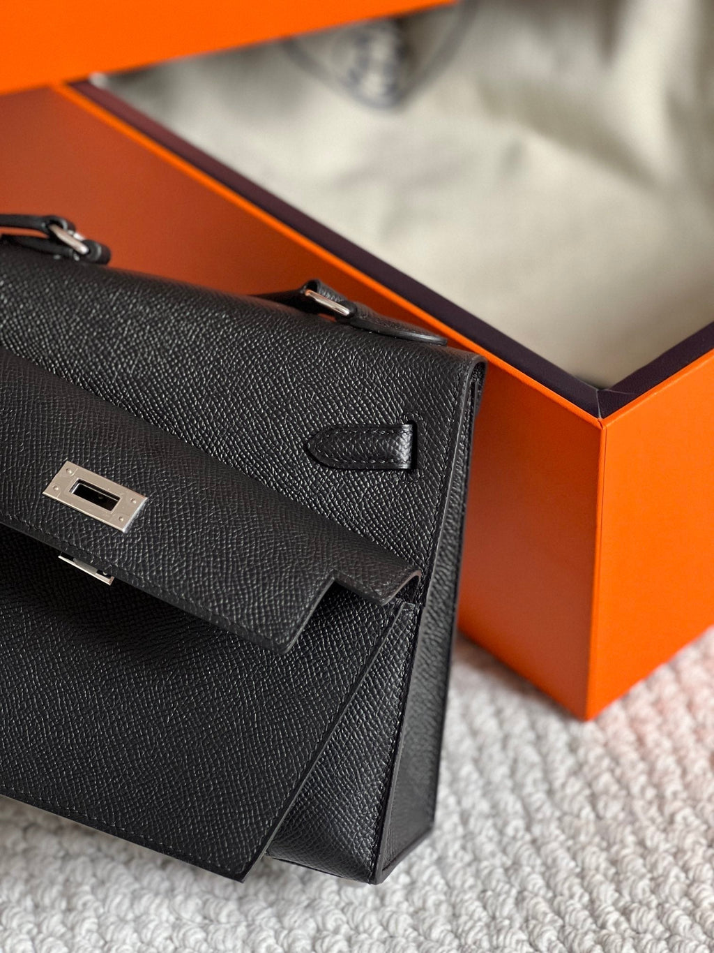 Hermes Kelly Desordre 20 in Black Epsom Leather with Silver Hardware Bag