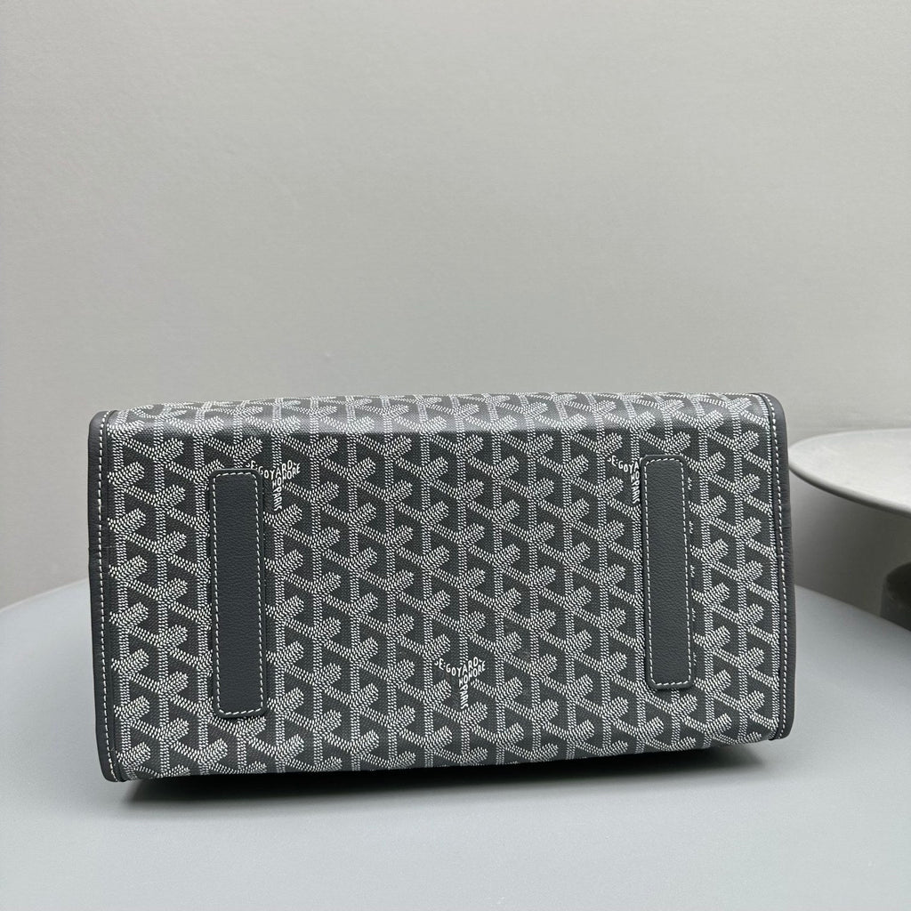 Goyard Leger Backpack 37 in Gray Goyardine Canvas with Calfskin Trim