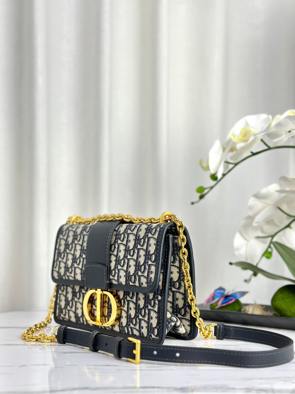 Dior Montaigne 25 Bag in Blue Oblique Jacquard