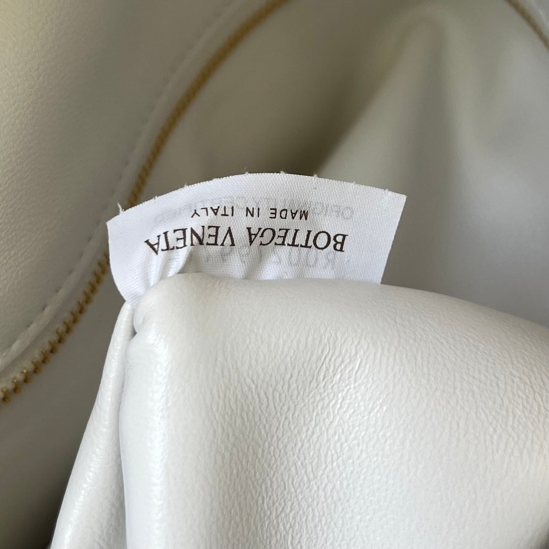 Bottega Veneta Large Hop 54 in White Lambskin Bag