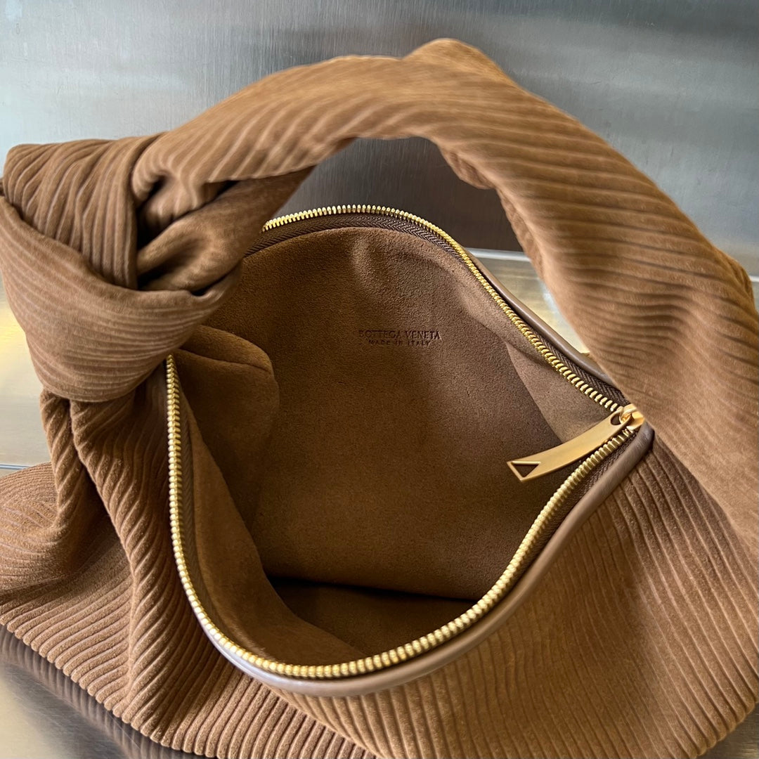Bottega Veneta Mini Jodie 36 cm in Russet Brown Corduroy Bag