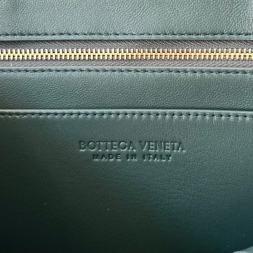 Bottega Veneta Small Andiamo 29 in Dark Green Lambskin Bag