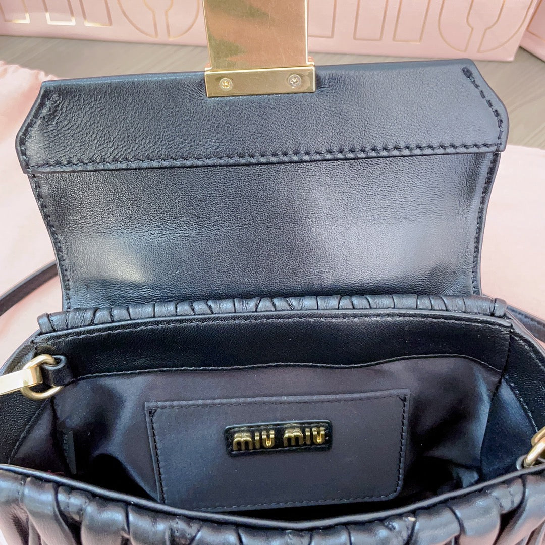 Matelassé Bag 17 in Black Lambskin Gold Hardware