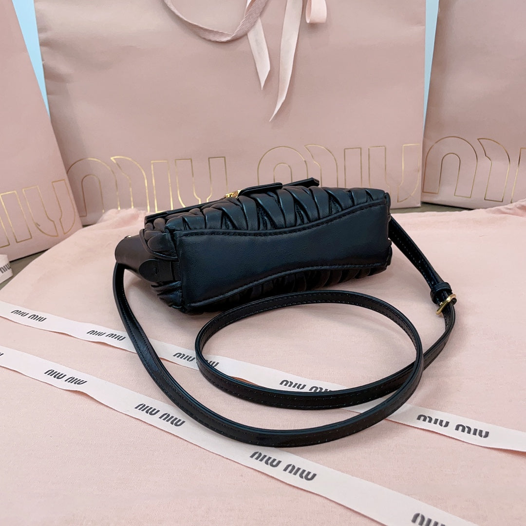 Matelassé Bag 17 in Black Lambskin Gold Hardware