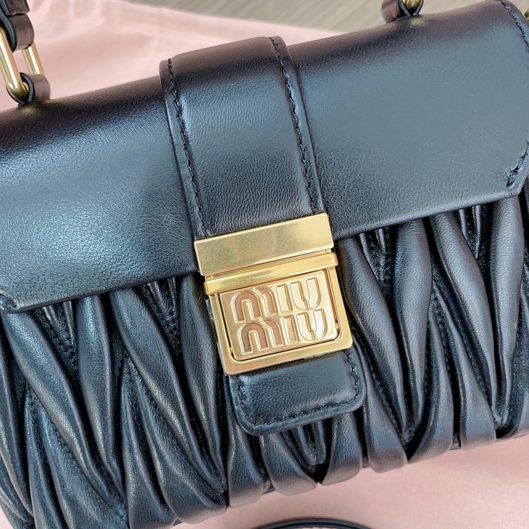Matelassé Bag 17 in Black Lambskin Gold Hardware