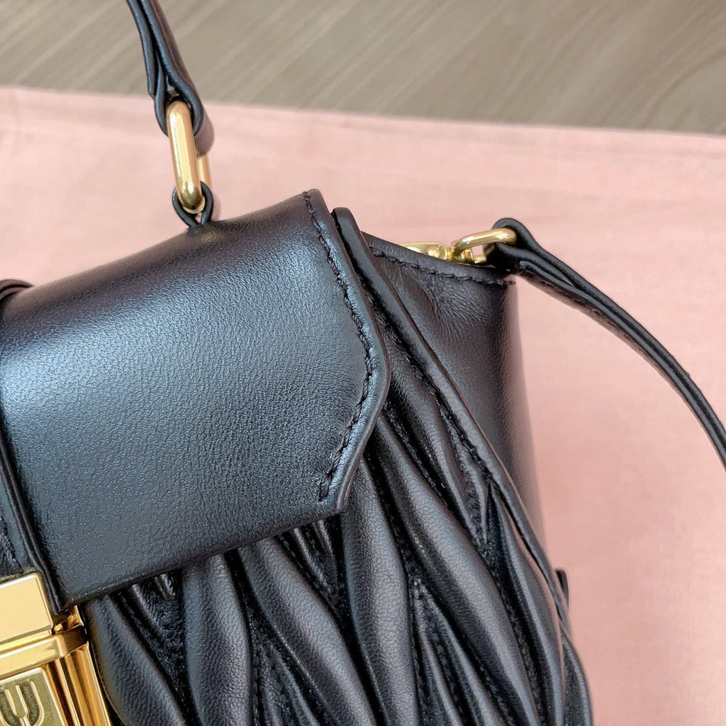 Matelassé Bag 17 in Black Lambskin Gold Hardware
