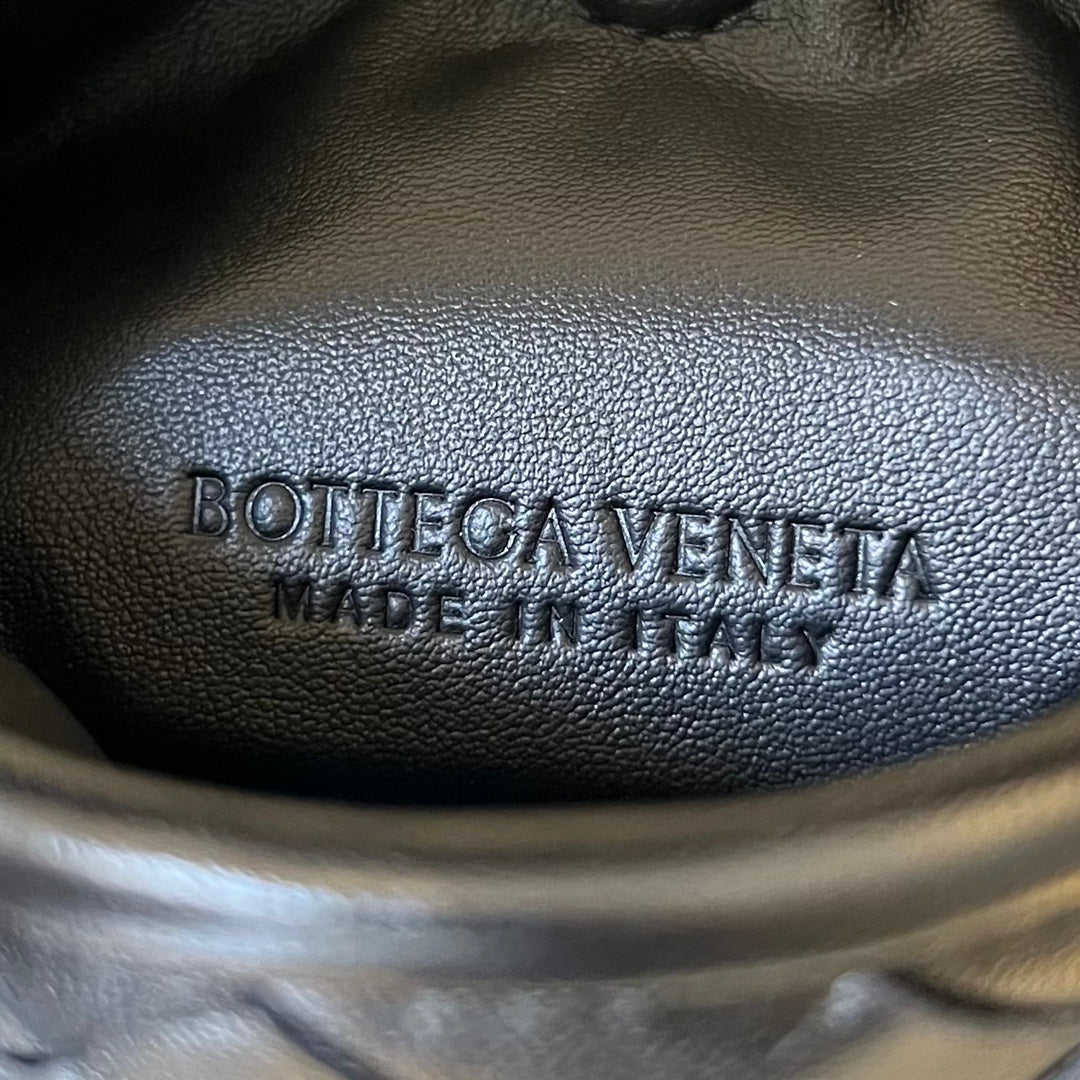 Bottega Veneta Mini Hop 25 in Black Calfskin Bag