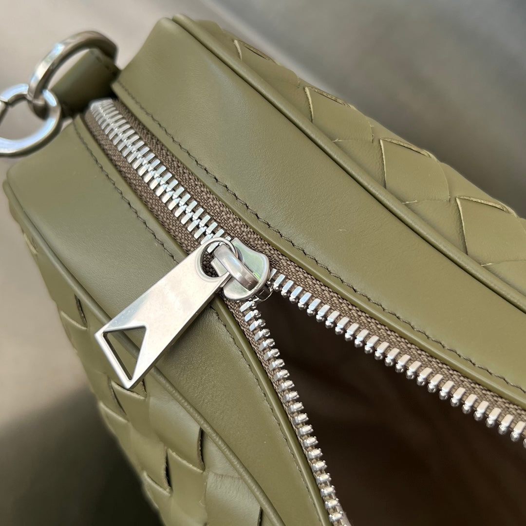 Bottega Veneta Large Intrecciato 40 Briefcase in Mud Mix Travertine Calfskin Bag