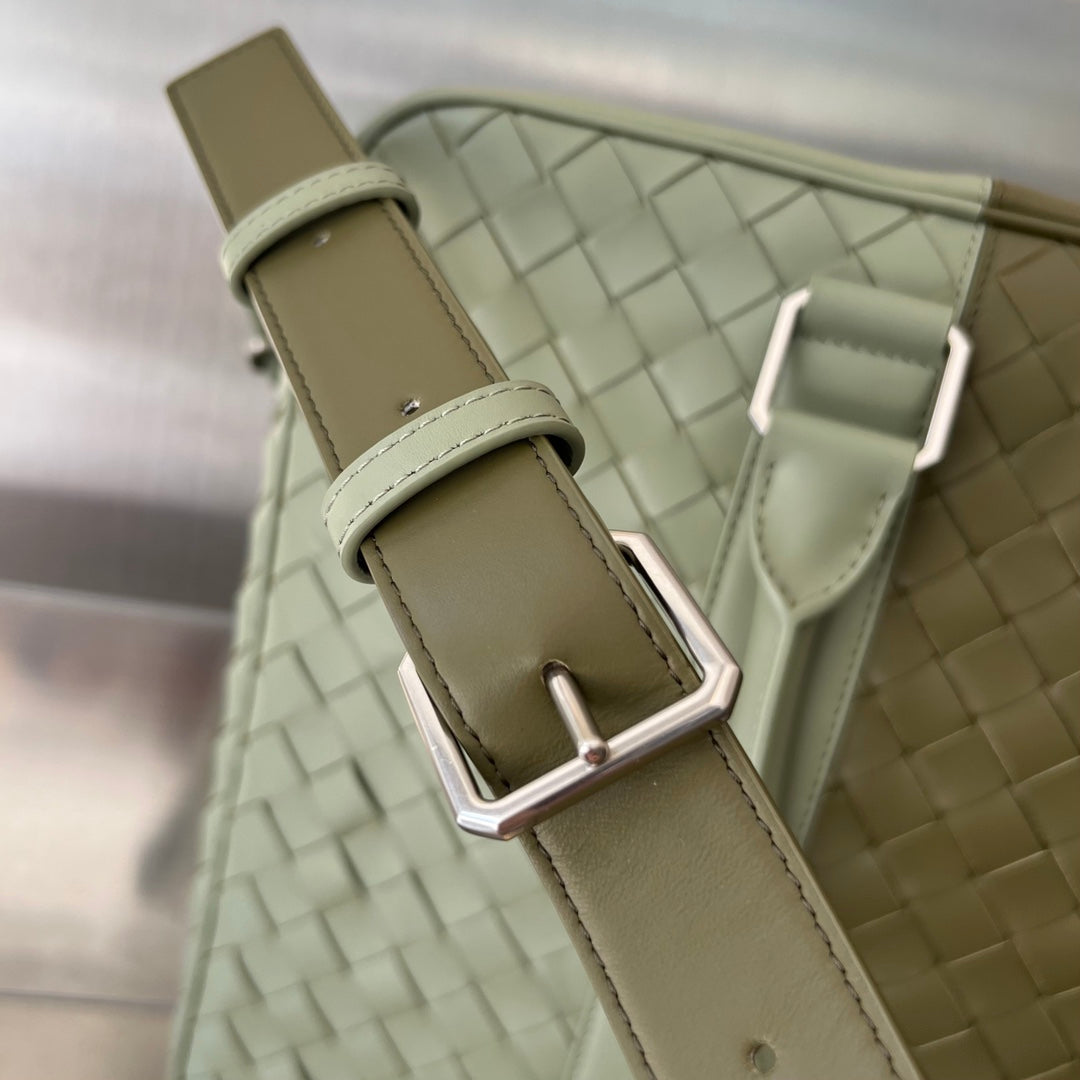 Bottega Veneta Large Intrecciato 40 Briefcase in Mud Mix Travertine Calfskin Bag