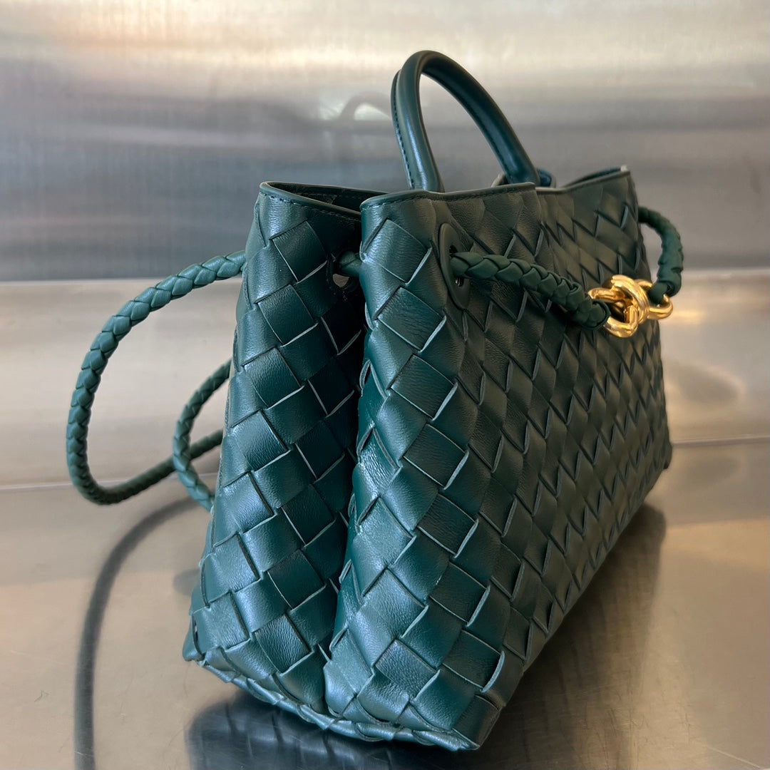 Bottega Veneta Small Andiamo 29 in Emerald Green Lambskin Bag