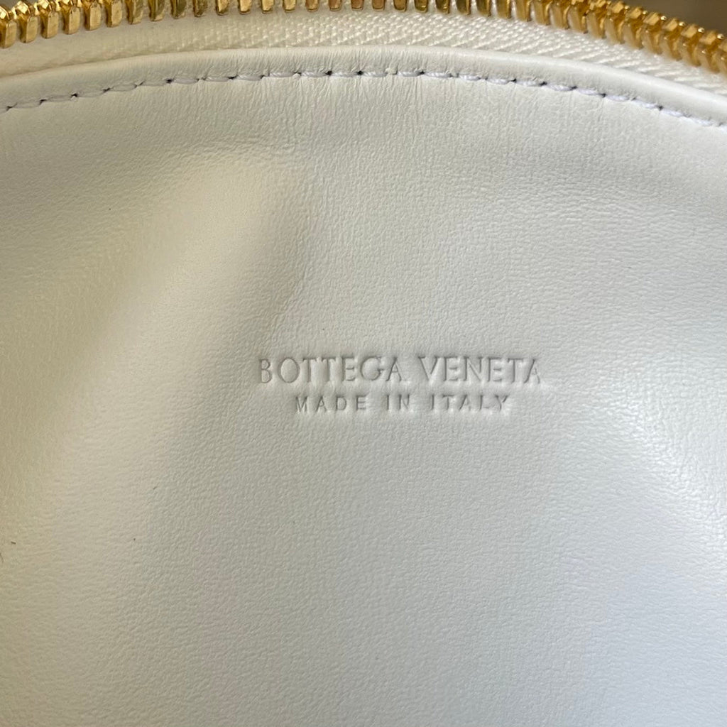 Bottega Veneta Wallace 22 Bag in White Mix Red Calfskin