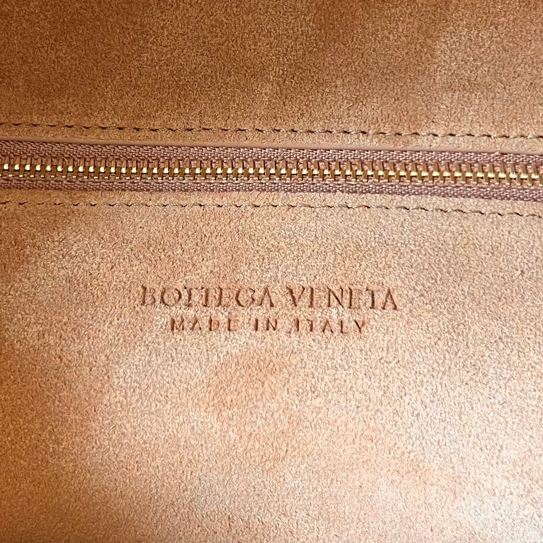 Bottega Veneta Large Hop 54 in Russet Brown Lambskin Bag