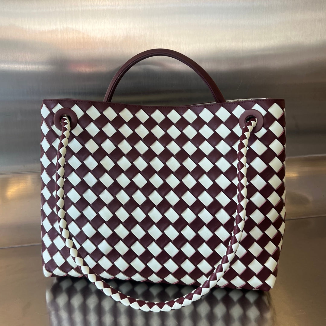 Bottega Veneta Medium Andiamo 32 in Red White Calfskin Bag