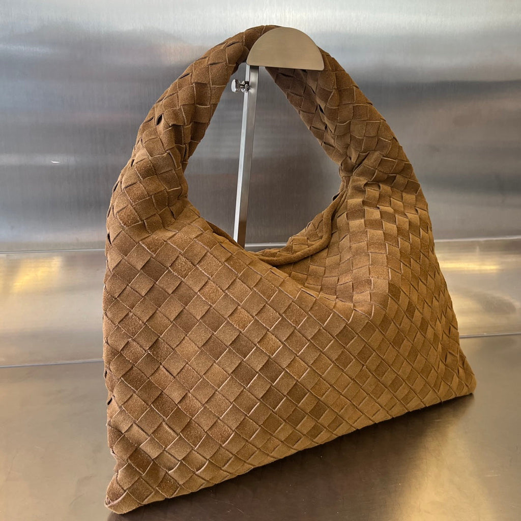 Bottega Veneta Small Hop 40 in Caramel Brown Lambskin Bag