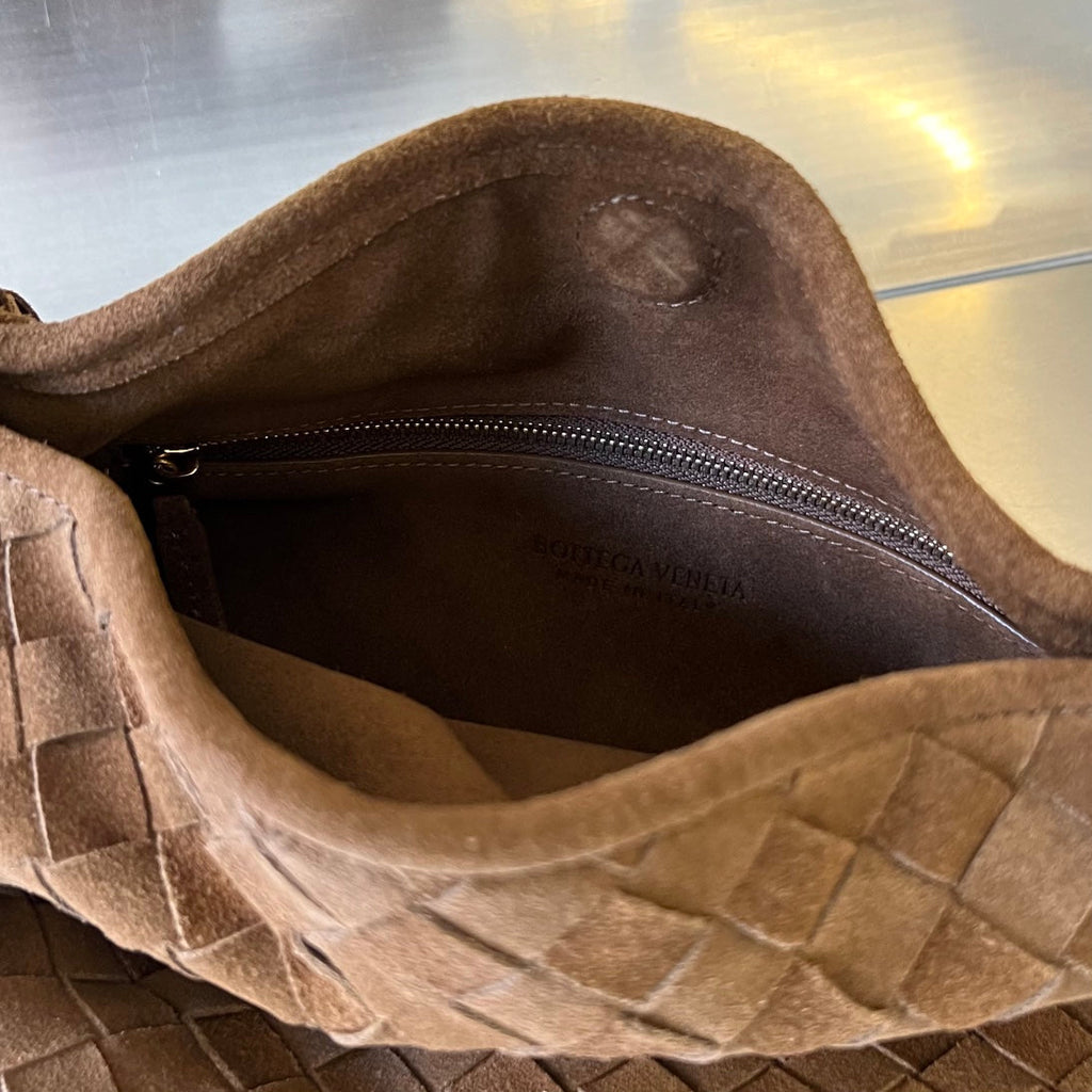 Bottega Veneta Small Hop 40 in Caramel Brown Lambskin Bag