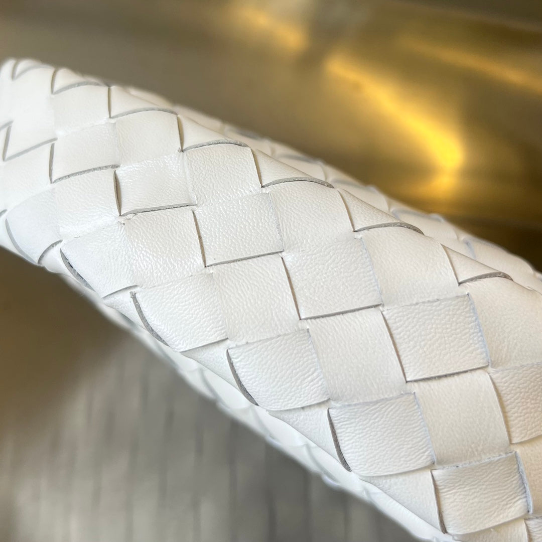 Bottega Veneta Mini Hop 25 in White Calfskin Bag