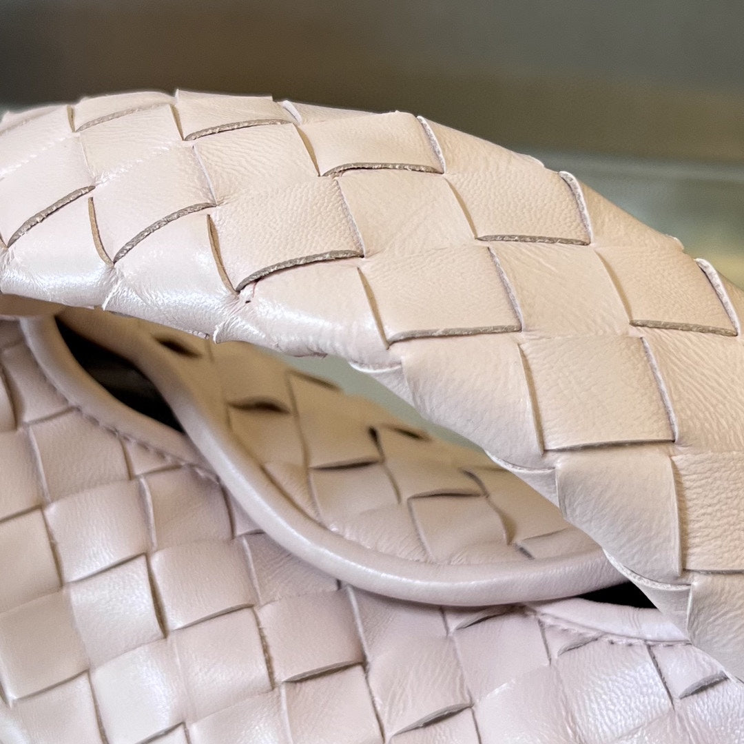 Bottega Veneta Mini Hop 25 in Soft Peach Calfskin Bag