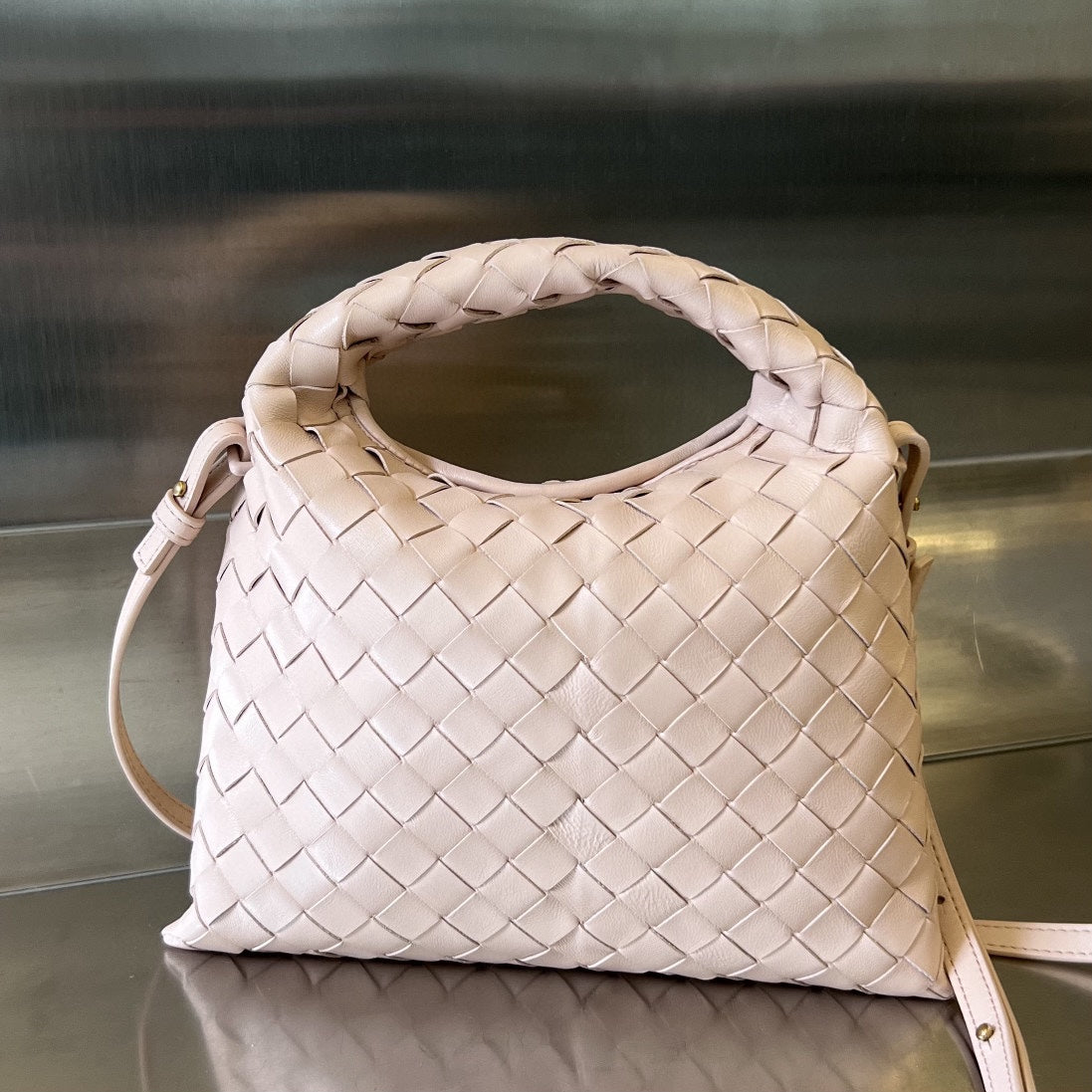 Bottega Veneta Mini Hop 25 in Soft Peach Calfskin Bag