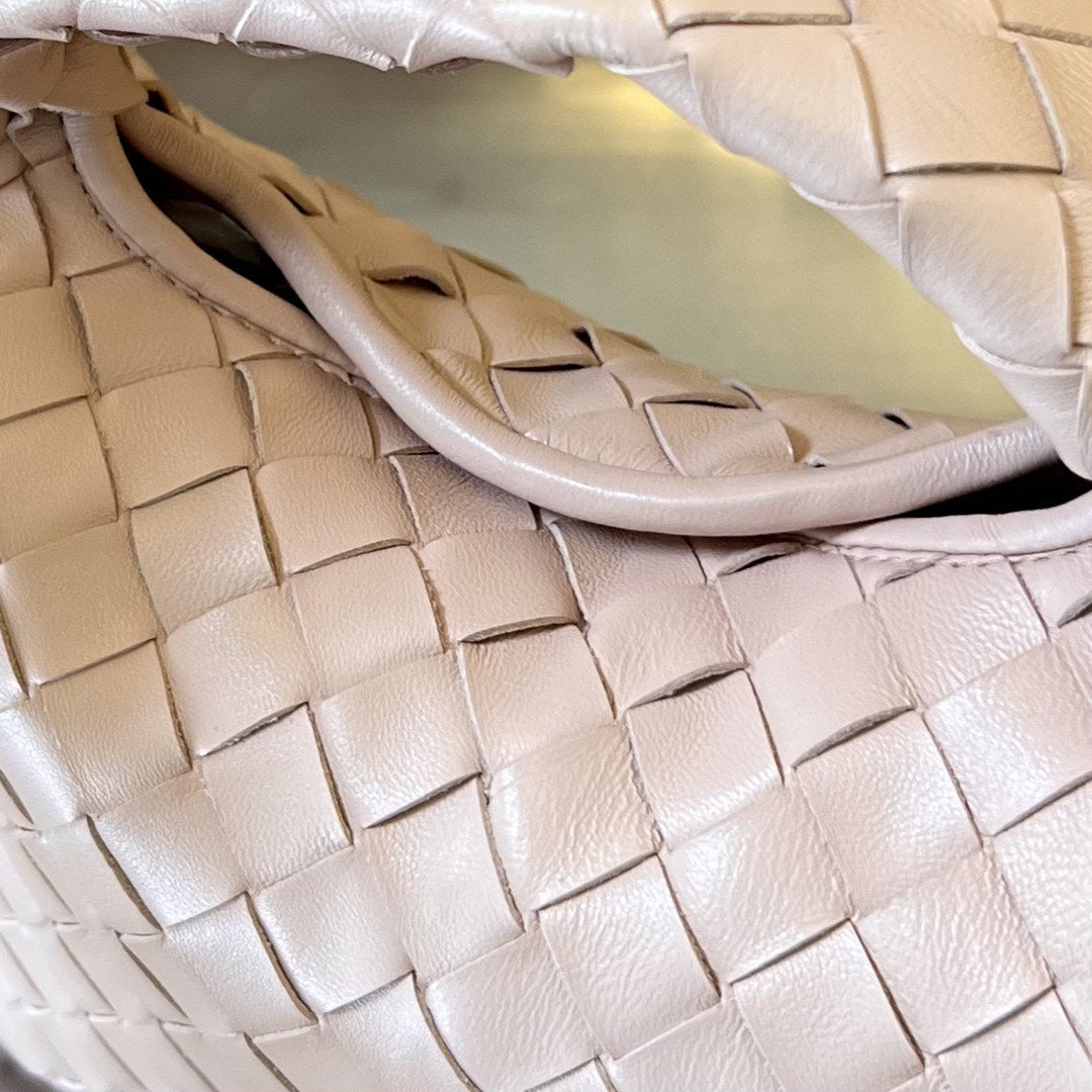 Bottega Veneta Mini Hop 25 in Soft Peach Calfskin Bag