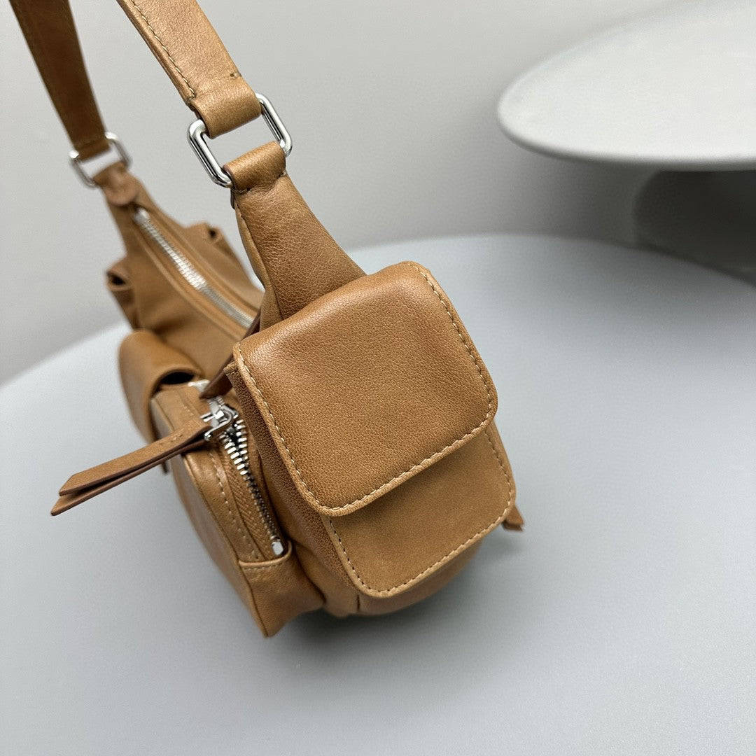 Pucket Bag 21 in Peanut Brown Calfskin