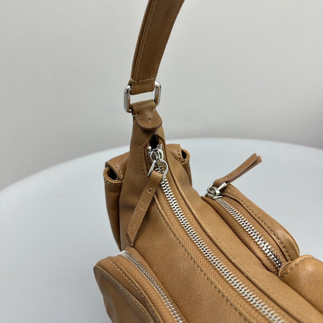 Pucket Bag 21 in Peanut Brown Calfskin