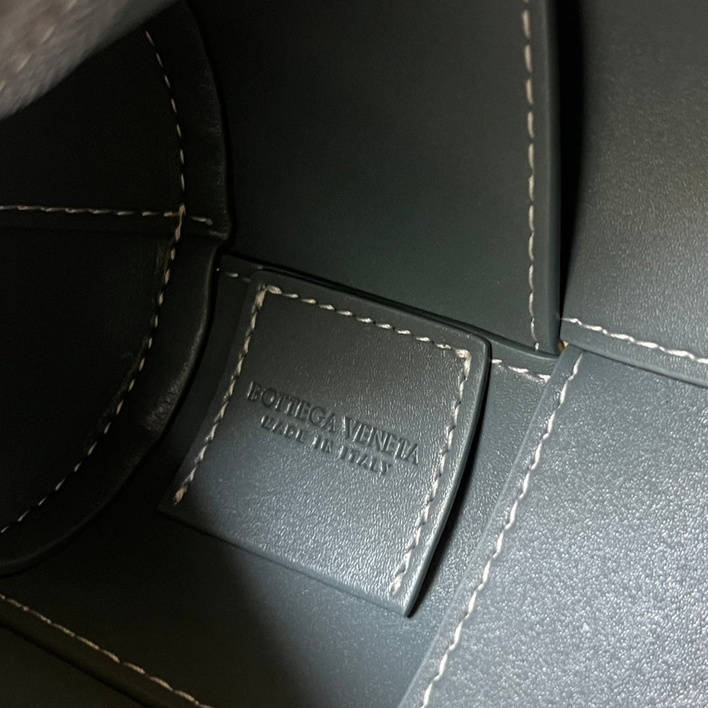 Bottega Veneta Small Cylinder Cassette 21 in Nevada Calfskin Bag