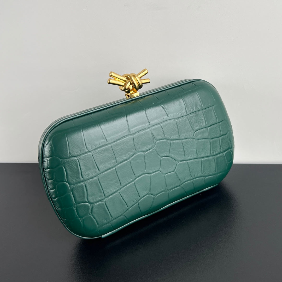 Bottega Veneta Knot 19 in Eden Green Crocodile Pattern Calfskin Bag
