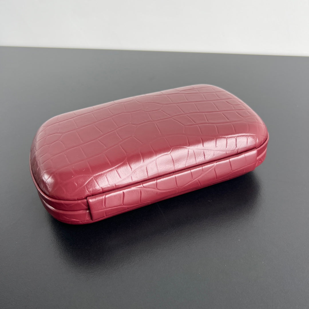 Bottega Veneta Knot 19 in Burgundy Red Crocodile Pattern Calfskin Bag